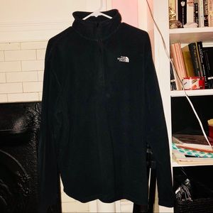 Basic North Face fleece pullover